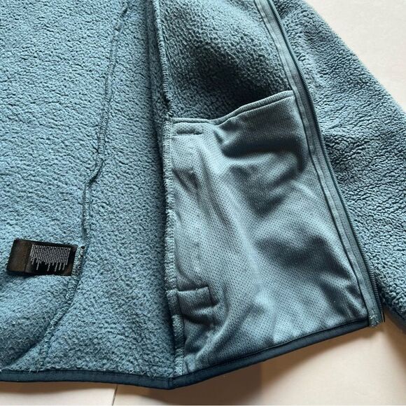 The North Face Women's Blue Fleece Jacket Full Zip Size Medium - Picture 7 of 10